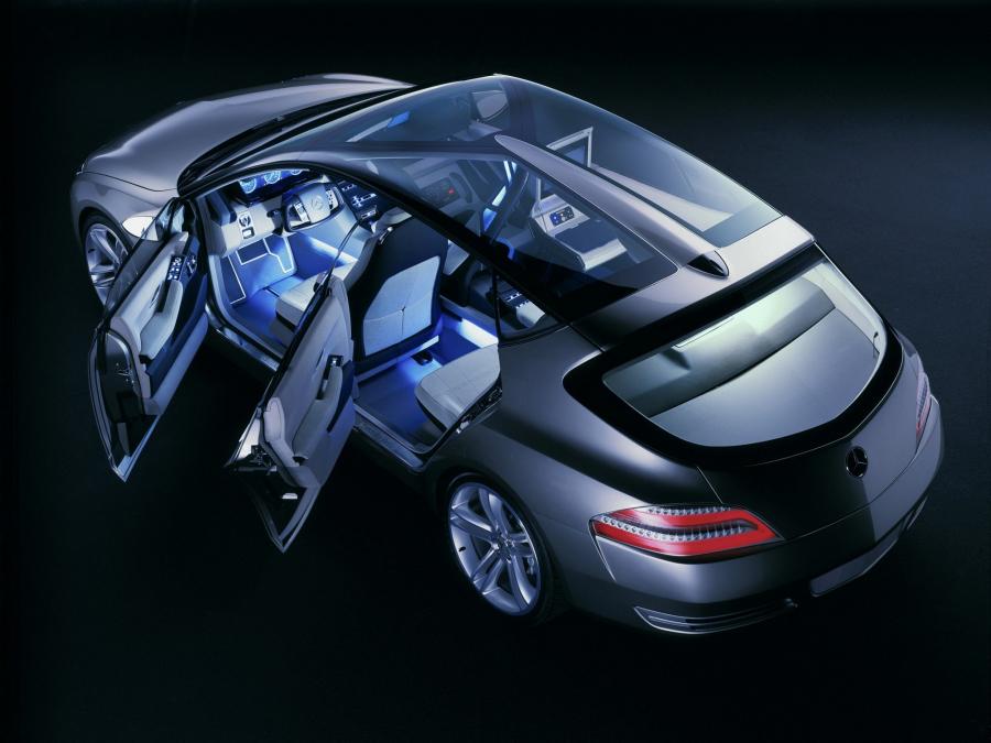  Mercedes-Benz F500 Mind Concept 2003 года  (фото 8 из 14)